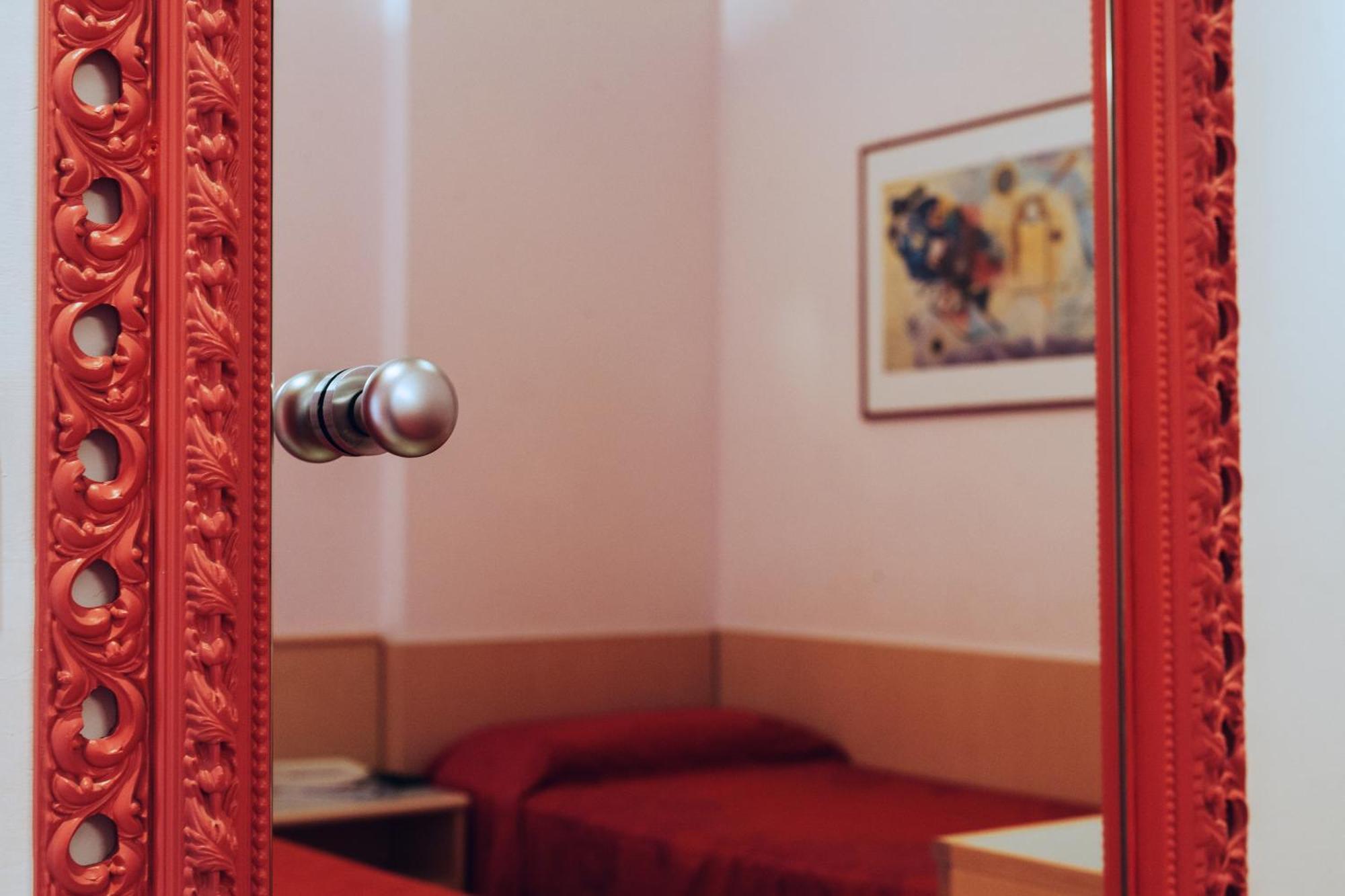 Albergo Punta De L'Est 프란카빌라 알 마레 객실 사진